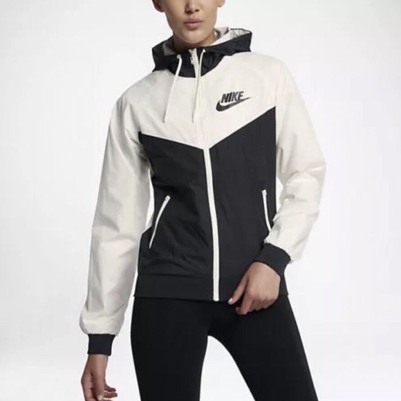 nike colorblock windrunner